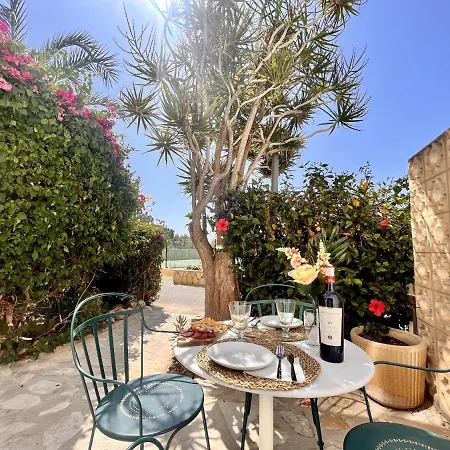 Luxe Beach Three By Gloove Apartment *