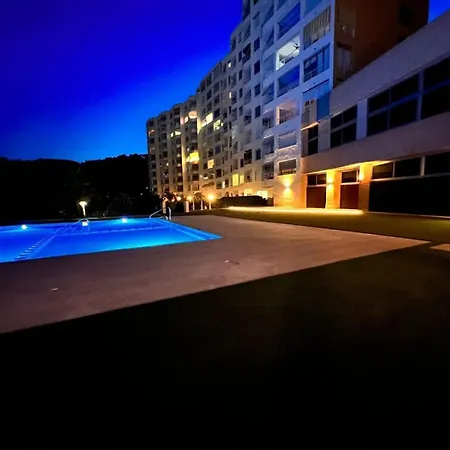 Apartment Luxe Beach Three By Gloove
